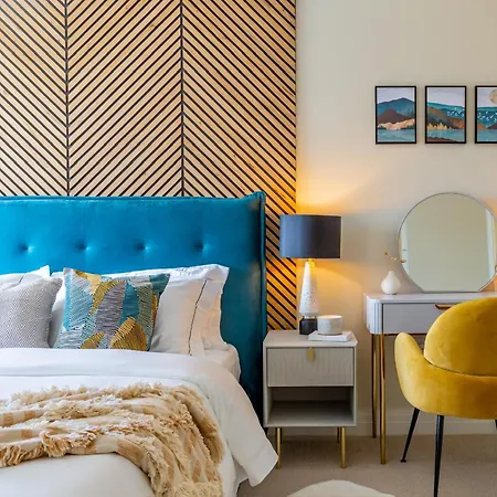 Hotel Phenomenal Waterside With Uninterrupted Views